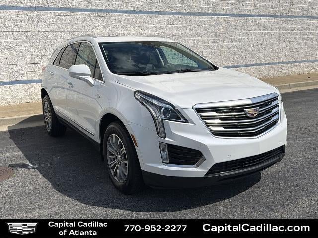 2017 Cadillac XT5 Luxury FWD in Crystal White Tricoat — front three-quarter view